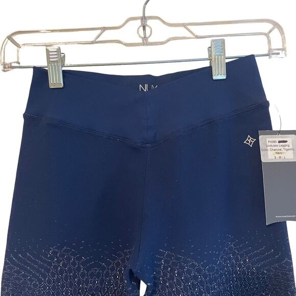 NUX Undulate‎ Navy Leggings NWT Small - Picture 3 of 9